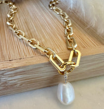 Load image into Gallery viewer, Perla Necklace
