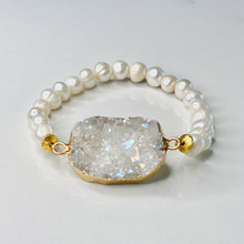 Load image into Gallery viewer, Pearls &amp; Druzy Quartz Bracelet
