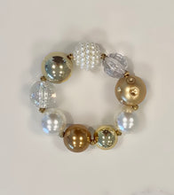 Load image into Gallery viewer, Lovely Gold &amp; Pearl Set
